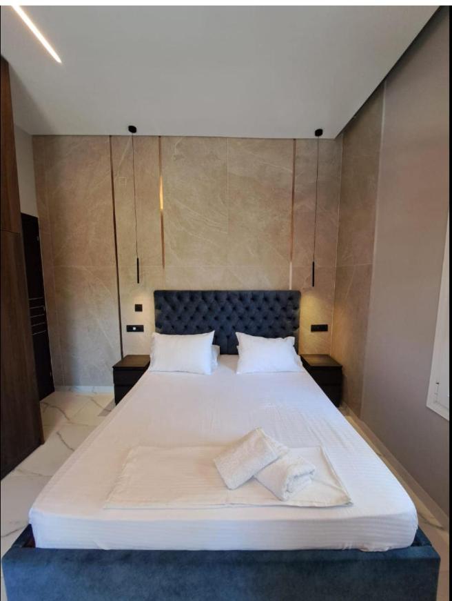 Elegant 2Br Apt Rooftop Pool & Walk To Old Town خانيا المظهر الخارجي الصورة